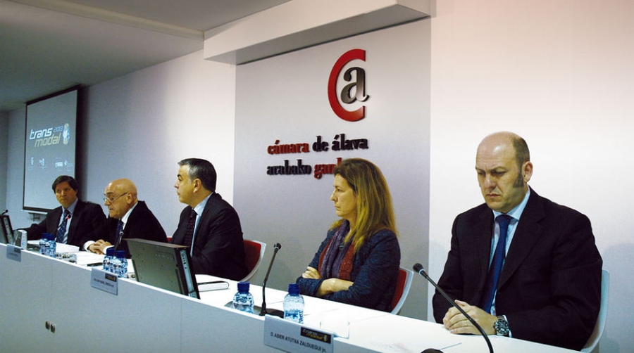 &Aacute;lava y el Puerto de Bilbao escenifican una nueva fase de sus relaciones con Arasur de fondo