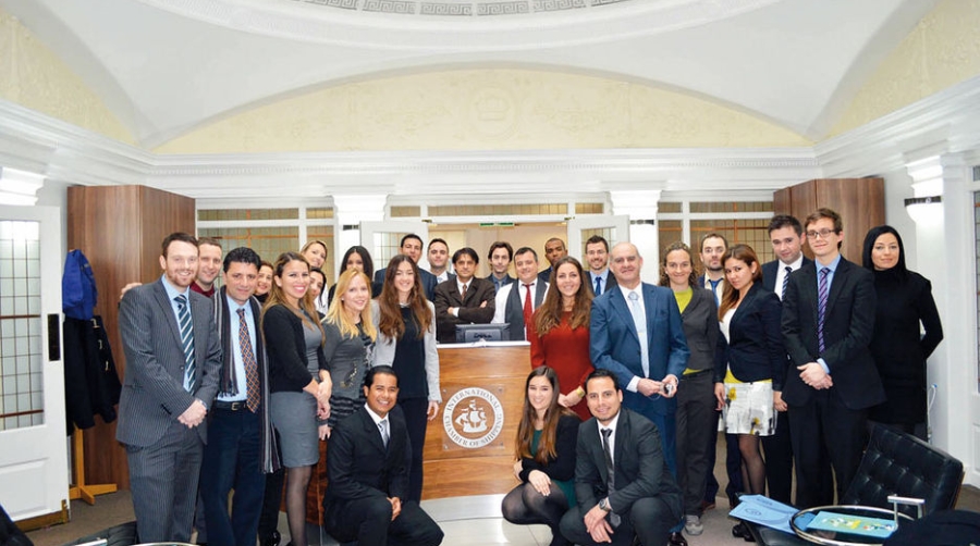 Se abre el plazo de inscripci&oacute;n al M&aacute;ster en Gesti&oacute;n Portuaria y Transporte Intermodal de la APV