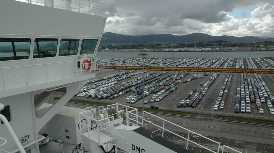 El tr&aacute;fico de veh&iacute;culos avanza con firmeza en el Puerto de Santander y sube un 18% hasta abril