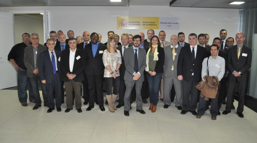 OPPE analiza la evaluaci&oacute;n de riesgos en las ayudas a la navegaci&oacute;n mar&iacute;tima