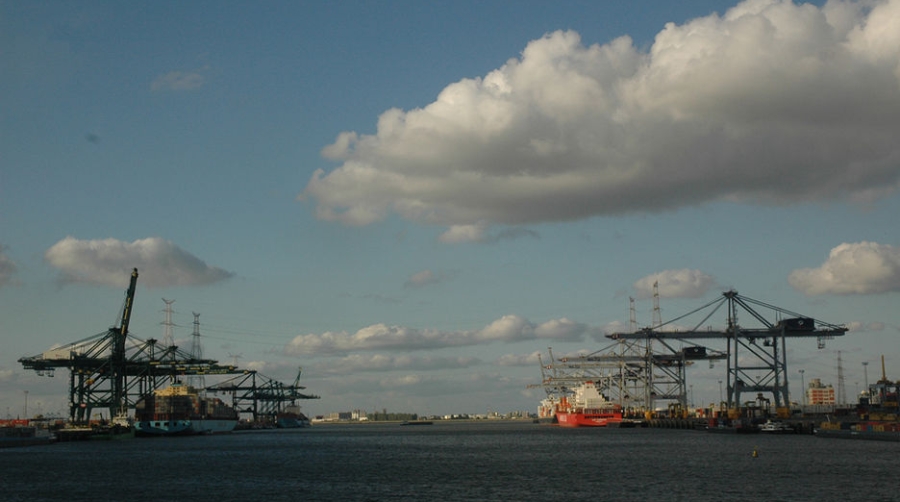 Puerto de Amberes: log&iacute;stica en estado puro