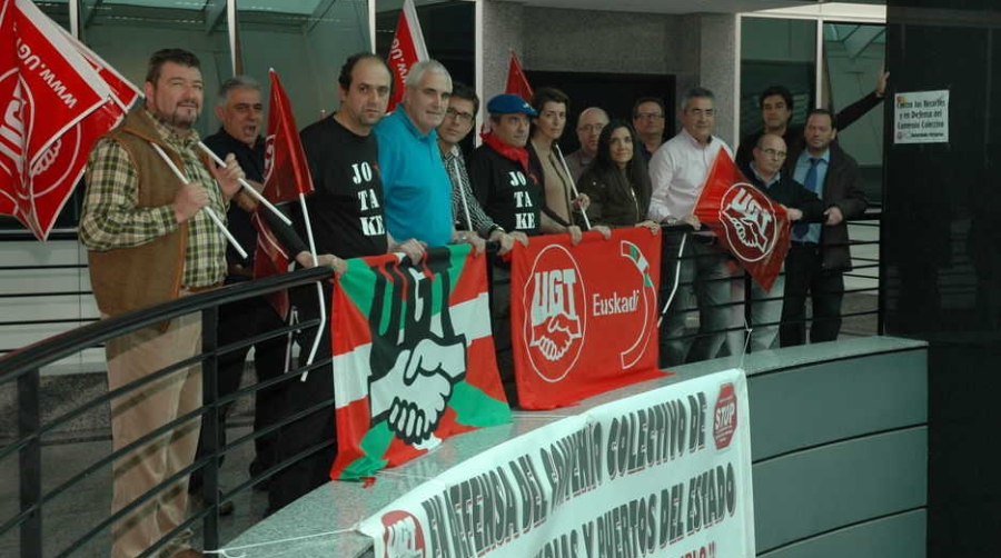 Arrancan los encierros en los puertos sin una propuesta sobre la mesa para salvar el convenio