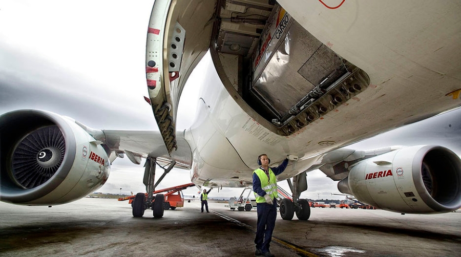 Iberia recupera en Espa&ntilde;a su rol de motor de la carga a&eacute;rea tras crecer un 9% en 2015