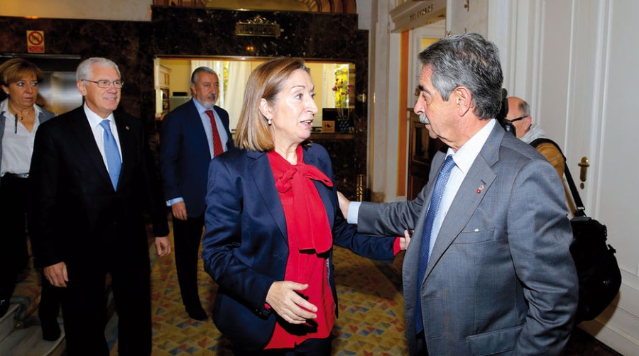 Fomento muestra a Cantabria su apoyo al tren de altas prestaciones con Madrid