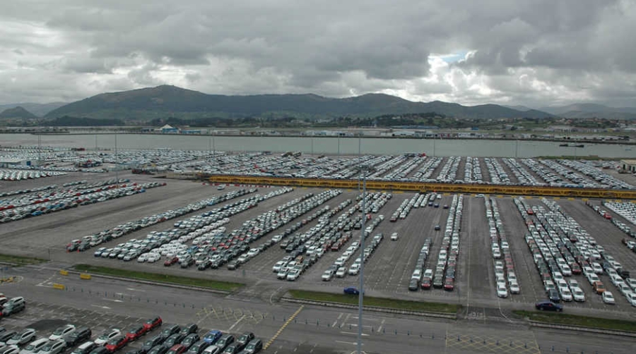 El Puerto de Santander movi&oacute; 320.098 veh&iacute;culos hasta septiembre y se acerca a su r&eacute;cord hist&oacute;rico