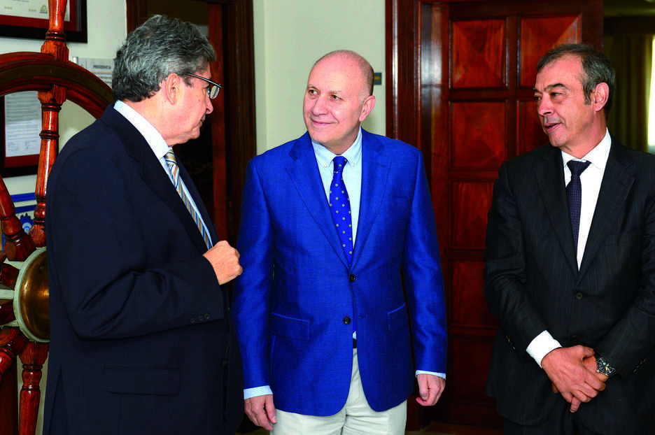 El embajador de Serbia visita la Autoridad Portuaria de Las Palmas