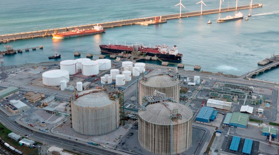 Bilbao Bizkaia Gas (BBG) es la planta de almacenamiento participada por el Ente Vasco de la Energía y Enagás, ubicada en el Puerto de Bilbao.