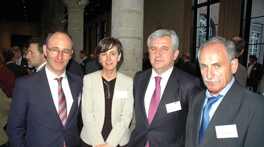 Berg&eacute; re&uacute;ne a la comunidad log&iacute;stica en la jornada inaugural de Breakbulk en su tradicional recepci&oacute;n