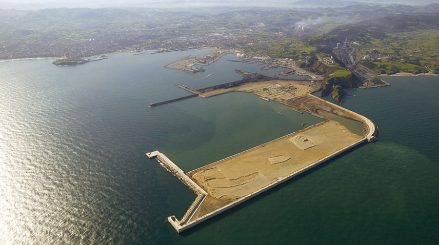 El Musel licita la redacci&oacute;n de un nuevo plan estrat&eacute;gico para el periodo 2013-2025