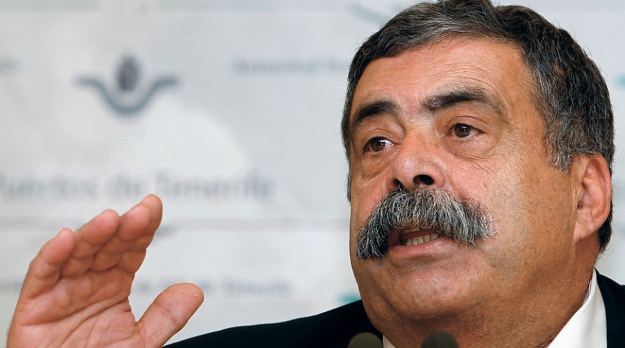 Pedro Rodr&iacute;guez Zaragoza, presidente de la Autoridad Portuaria de Santa Cruz de Tenerife:"El establecimiento de relaciones comerciales con &Aacute;frica es ahora mismo una de nuestras prioridades"