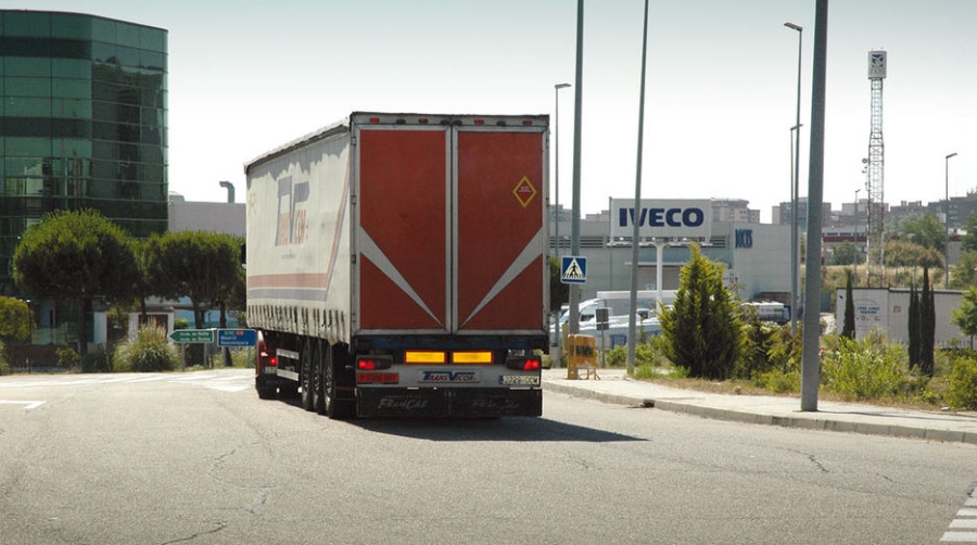 Fomento revisar&aacute; su propuesta sobre el Plan de desv&iacute;o de camiones a las autopistas