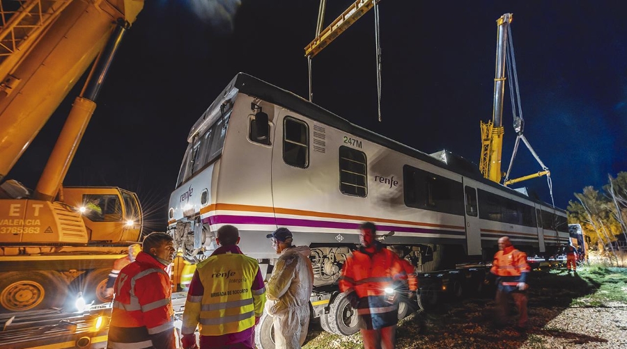 Estos trenes quedaron bloqueados en el tramo comprendido entre las estaciones de Aldaia-Buñol-Utiel.