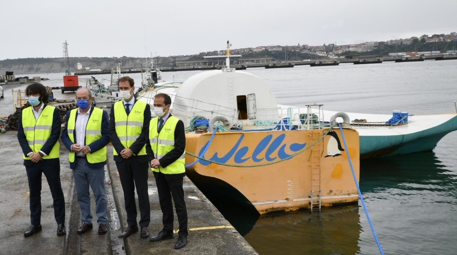 Desde la izquierda: V&iacute;ctor Marcos Morell, director de Energ&iacute;as Renovables y Mercado El&eacute;ctrico del IDEA; Ricardo Barkala, presidente de la Autoridad Portuaria de Bilbao; Javier Zarraonandia, viceconsejero de Industria y presidente de BiMEC; &Iacute;&ntilde;igo Ansola, director general del Ente Vasco de la Energ&iacute;a.