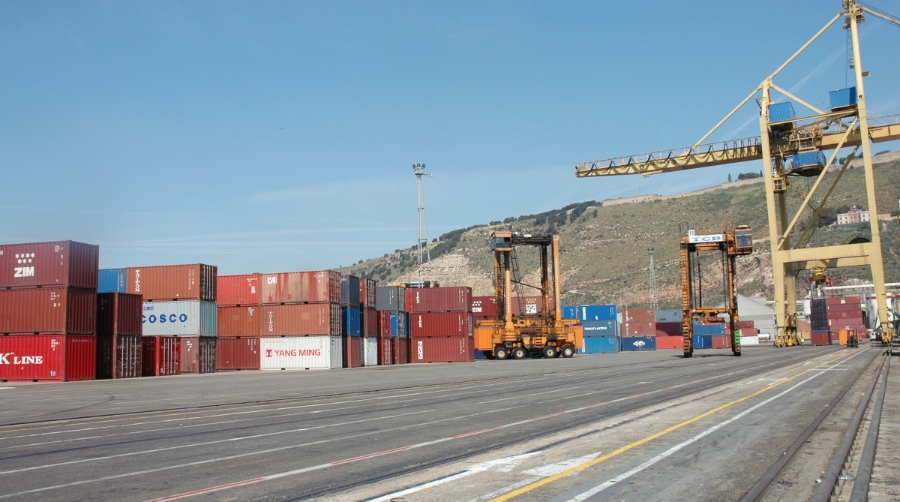 La consultora especializada Drewry redujo el mes pasado al 3% sus estimaciones para el crecimiento global de contenedores, que inicialmente se hab&iacute;a fijado en el 3,9%.