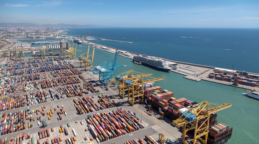 El tr&aacute;fico de mercanc&iacute;as del Puerto de Barcelona&nbsp;cae un 11,7% hasta abril
