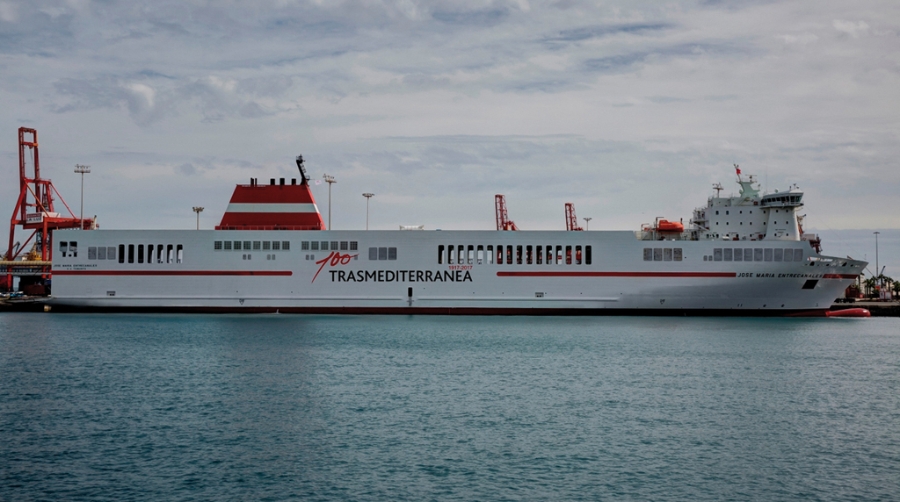 El buque &quot;Jose M. Entrecanales&quot; de Armas Trasmediterr&aacute;nea pasa a llamarse &quot;Villa Tazacorte&quot;