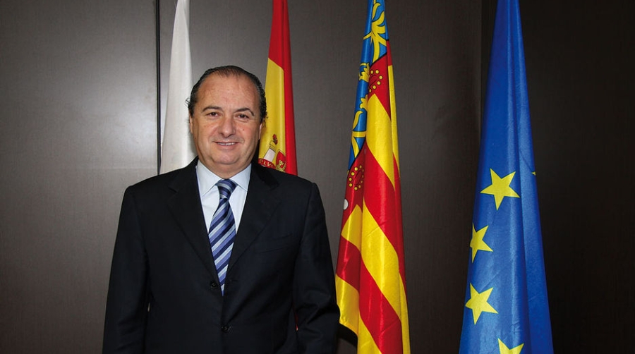 Ripoll: &quot;Espero que este a&ntilde;o se produzca el despegue definitivo del Puerto de Alicante&quot;