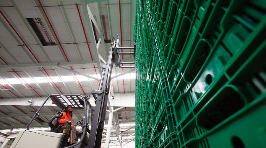 Envases y elementos de transporte reutilizablesEn clave sostenible