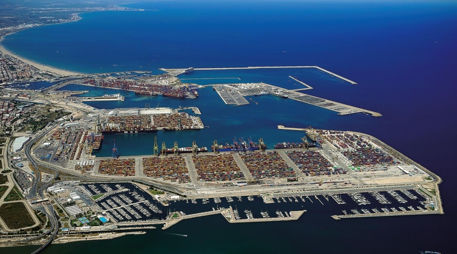 La red ferroviaria entre los muelles de Costa y Poniente del Puerto de Valencia se activará en las próximas semanas