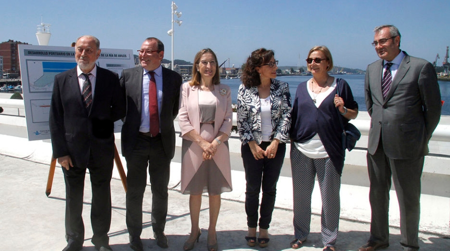 Pastor sit&uacute;a en enero de 2016 la operatividad del ferrocarril en la ampliaci&oacute;n del Puerto de Avil&eacute;s