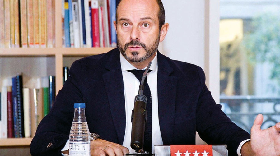 Roll&aacute;n: &quot;La Comunidad de Madrid sigue apostando por el Plan Director de Infraestructuras Log&iacute;sticas que en su d&iacute;a se ralentiz&oacute;&quot;