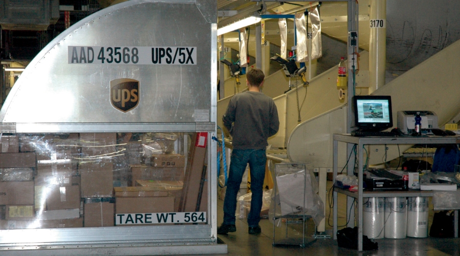UPS da continuidad a la log&iacute;stica de la vacuna con la llegada por avi&oacute;n de la segunda remesa