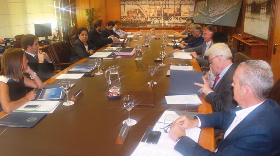 El Puerto de Huelva ingres&oacute; 50 millones y obtuvo unos beneficios de casi 13 millones de euros en 2014