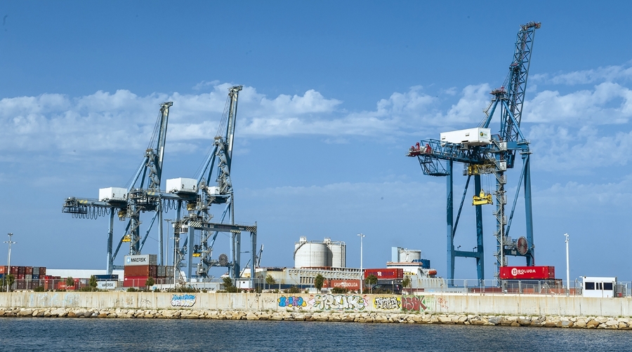 El tráfico de contenedores continúa siendo uno de los grandes motores de la actividad portuaria.