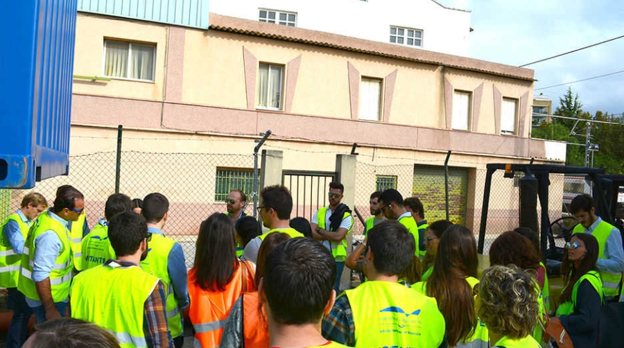 Los alumnos del M&aacute;ster en Gesti&oacute;n Portuaria visitan Spanish Depot Service y el Puerto de Valencia