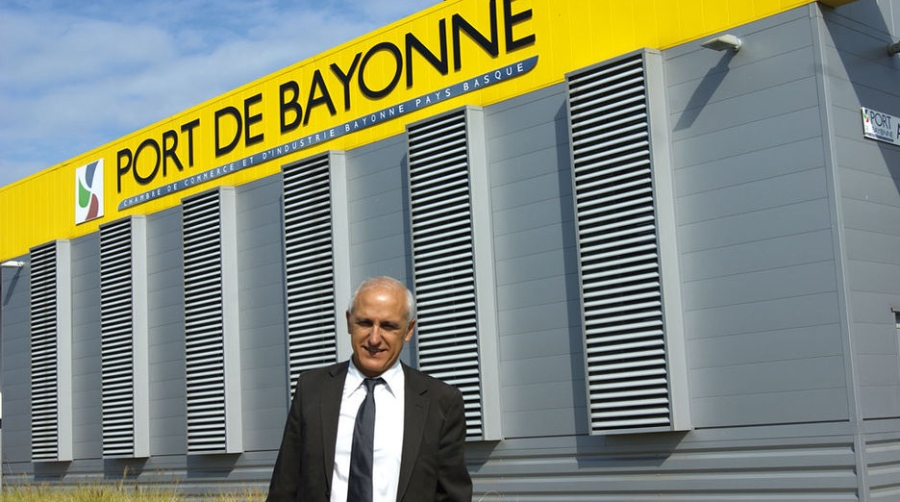 El Puerto de Bayona trabaja en la puesta en marcha de una l&iacute;nea regular de contenedores