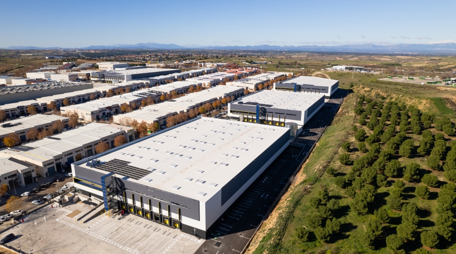 Newdock alquila dos naves de 8.027 m² y 8.922 m² de superficie.