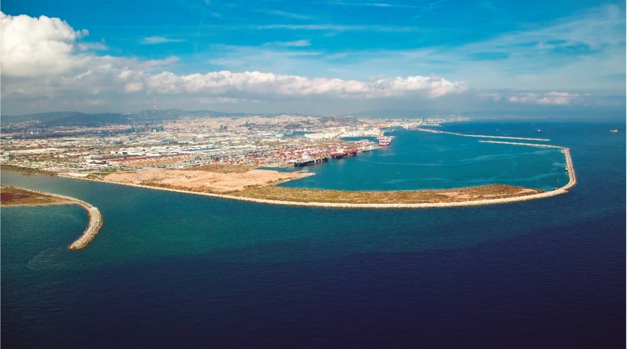 La zona sur del Puerto de Barcelona es donde se ubicará todo el tráfico de contenedores del recinto.