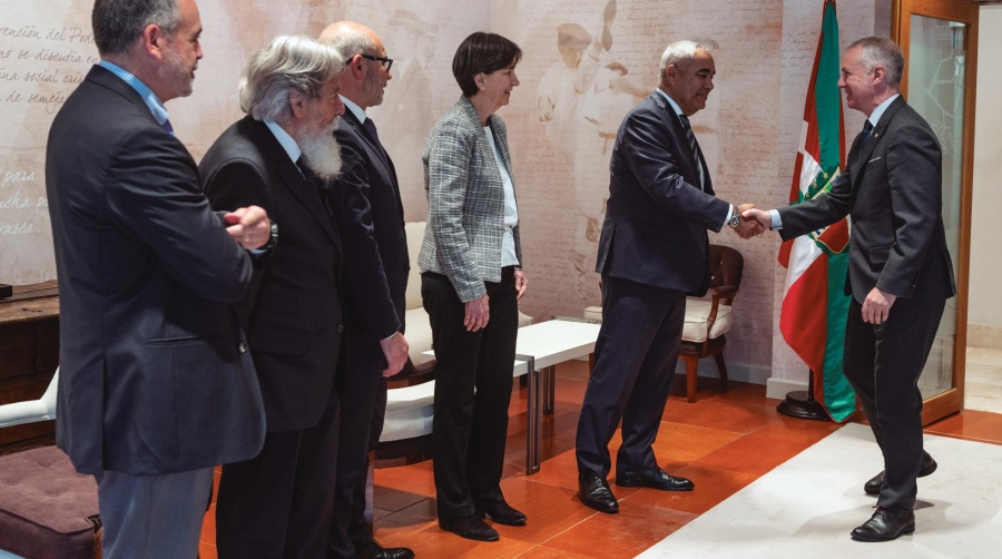 El Lehendakari muestra a UniportBilbao su reconocimiento en su 30 aniversario