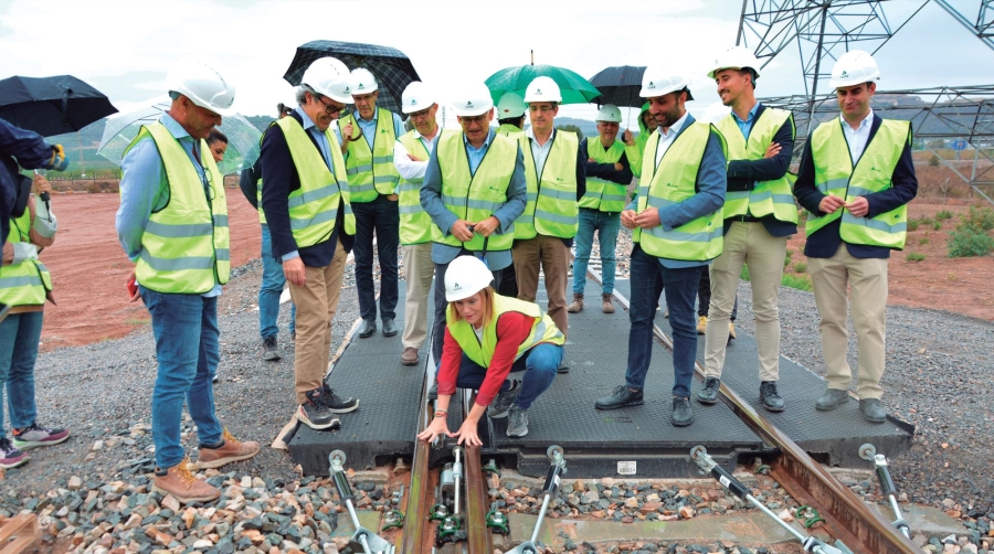 Imagen de la última visita realizada a las obras del acceso ferroviario al Puerto de Sagunto. Foto R.T.
