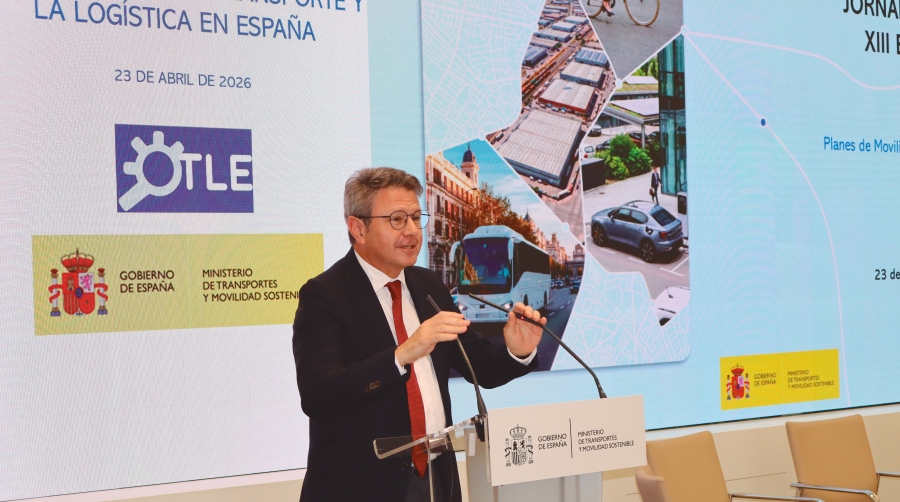 El secretario de Estado de Transportes, José Antonio Santano, durante su intervención en la jornada. Foto M.J.