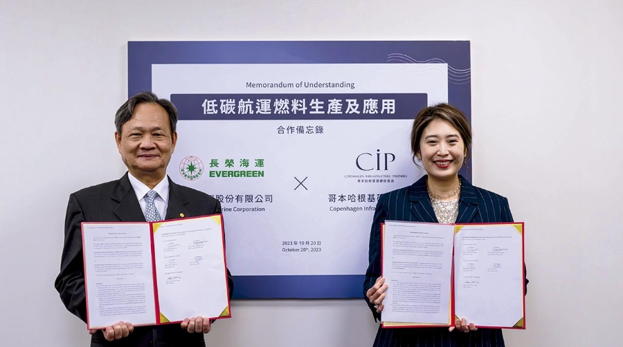 El memorando de entendimiento ha sido firmado por el presidente de Evergreen Marine Corporation Eric Hsieh y la directora general de CISC Taiwan Marina Hsu.