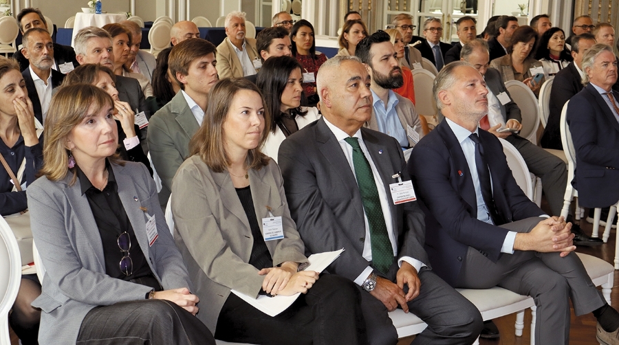 El Puerto de Bilbao reafirma su vocación global ante el sector exterior de la Zona Centro