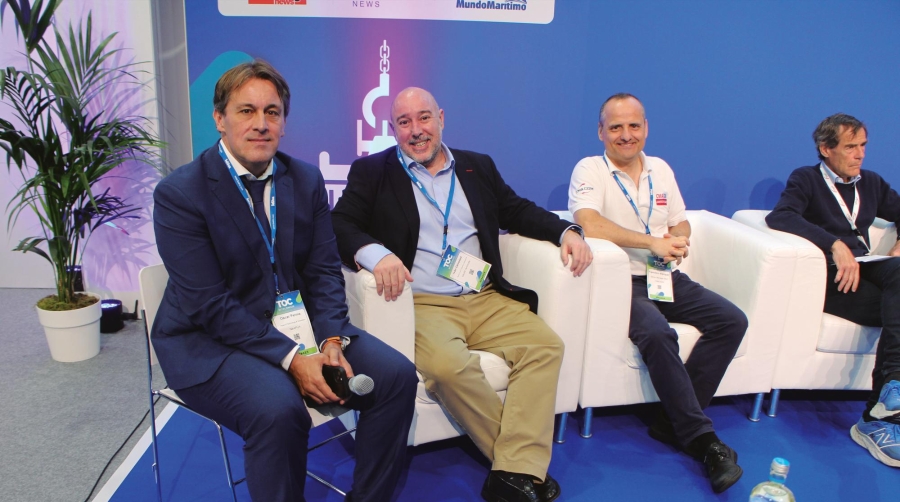 Desde la izquierda: Oscar Pernía, Head of Technology &amp; Innovation de NextPort; Iván Deosdad, SVP Operations de SAAM Terminals, y Francisco Blanquer, Senior Manager R&amp;D de CMA CGM. Foto J.P.