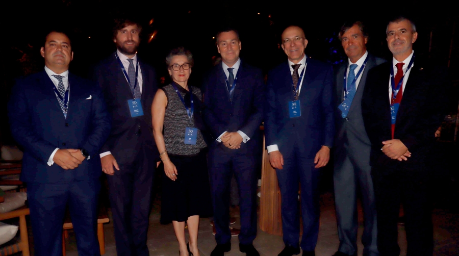 De izquierda a derecha, Javier Ferrer (Pérez y Cía); Gonzalo Pérez-Maura (Pérez y Cía); Mar Chao (APV); Gustavo Santana (OPPE); Chen Lichtenstein (ZIM); Ángel Pérez-Maura (Pérez y Cía); y Saar Dotan(ZIM). Foto M.J.