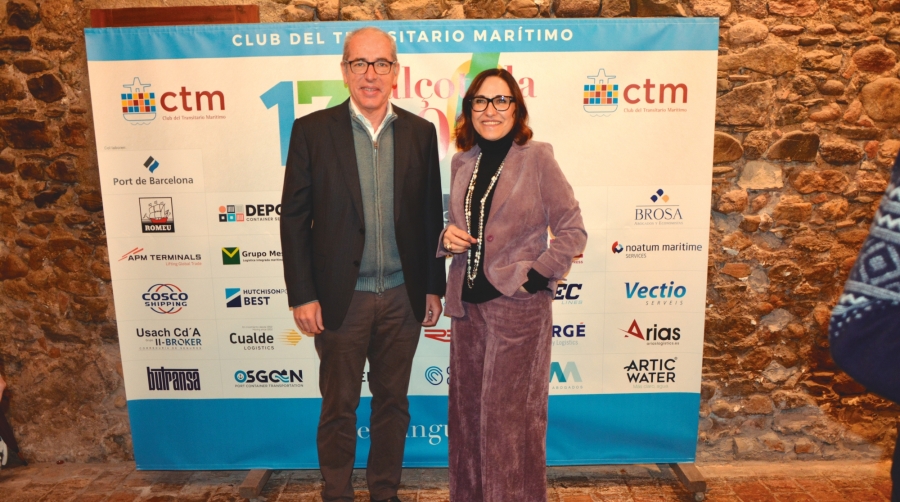 José Alberto Carbonell, presidente del Port de Barcelona junto a Lydia Díaz, presidenta del Club del Transitario Marítimo. Foto J.C.P.