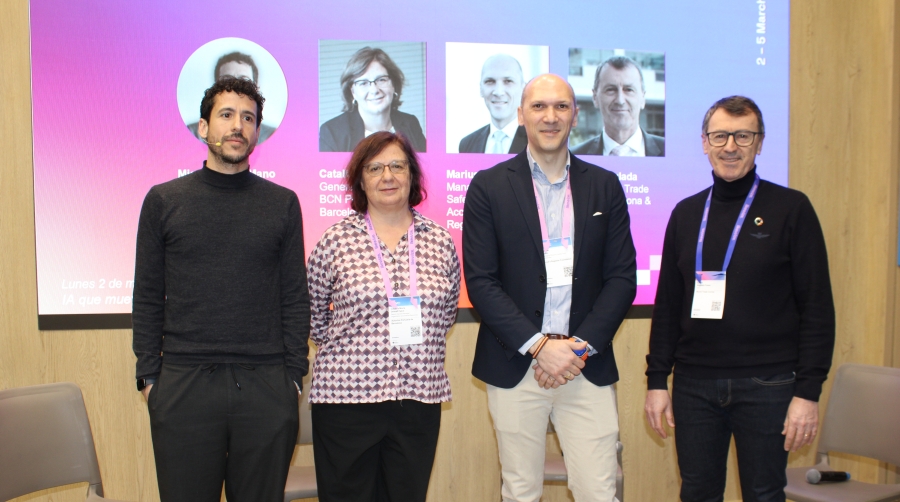 Miquel de la Mano, director técnico de la Fundación BCN Port Innovation; Catalina Grimalt, subdirectora general y responsable de Organización y Recursos Internos del Port de Barcelona y directora general de la Fundación BCN Port Innovation; Marius Suteu, Managing Director de Safetytech Accelerator; y Carles Anglada, director general del World Trade Center Barcelona y responsable del desarrollo del BlueTechPort. Foto M.V.