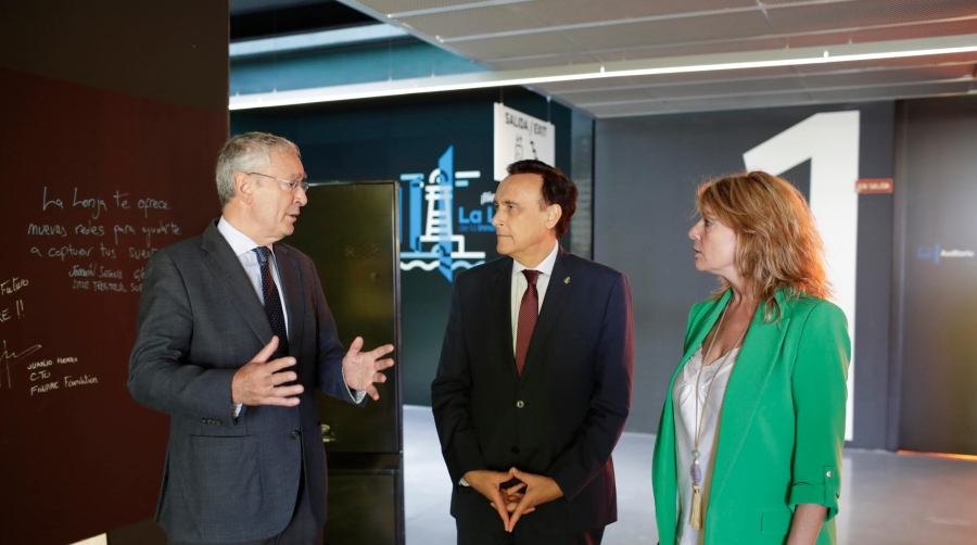 La Lonja de la innovación del Puerto de Huelva “estimulará la transferencia de conocimiento con las universidades”