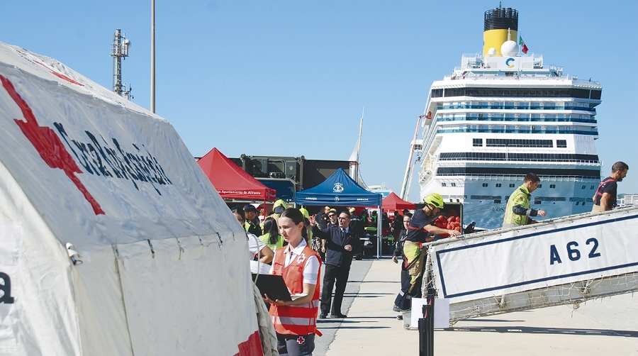 El Puerto de Alicante ha acogido hoy un completo ejercicio de seguridad marítima en el marco de MARSEC-26.