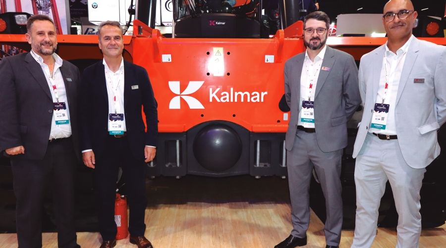 Kalmar atrae la atención con su eco-reachstacker