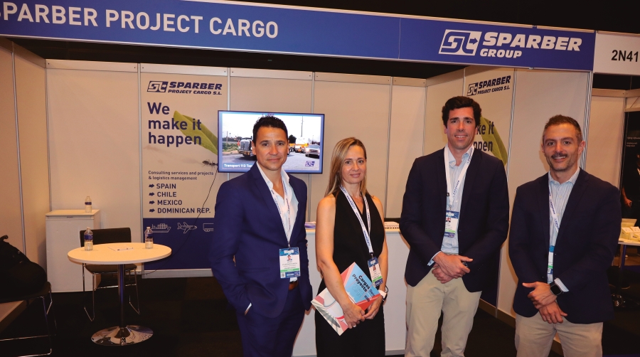 Desde la izquierda: Óscar Villafranca, Esther Badas, Álex Sparber (General Manager), Álvaro Puyol. Foto J.P.
