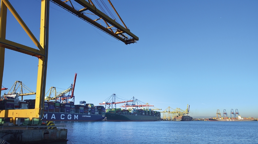 Cosco negocia con MSC su incorporación a la alianza para comprar las terminales de Hutchison