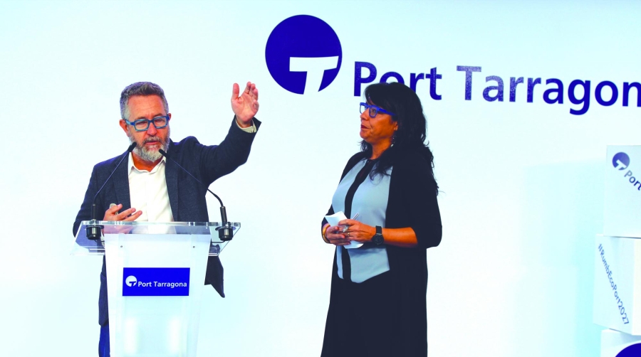 Saül Garreta, presidente de la Autoridad Portuaria de Tarragona y Anna Domenjó, directora comercial de Electra Caldense. Foto C.C.