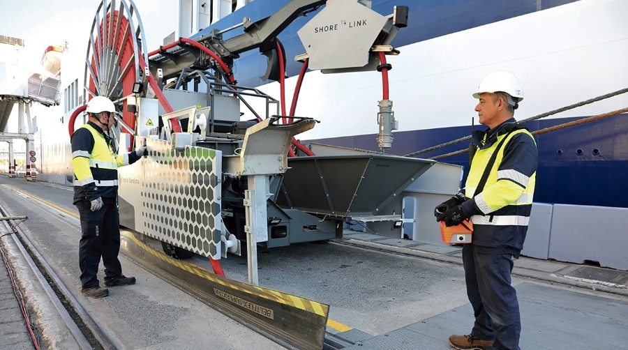 Grimaldi elimina 250 toneladas de CO2 con el OPS del Port de Barcelona