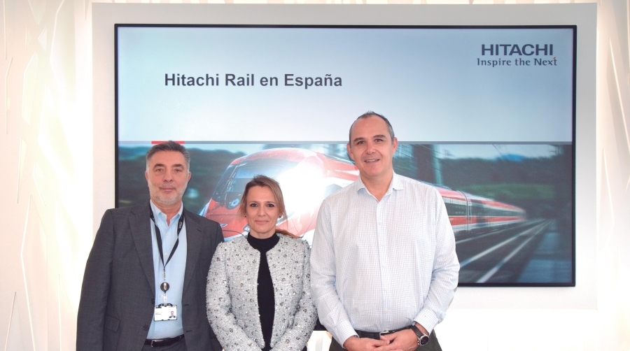 De izquierda a derecha: Ignacio Molina, head of Domestic Sales; Beatriz López, sales manager of Transport Domestic; y Sergio Sánchez, Bid &amp; Execution Project technical manager. Foto M.C.