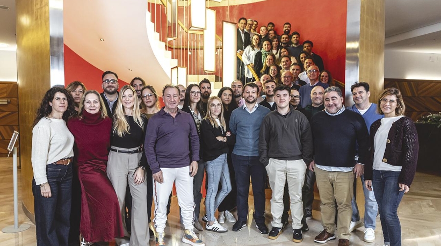 Parte del equipo de Tracosa presente en la convención de Zaragoza.